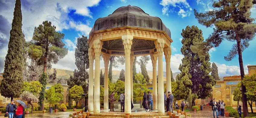 آرامگاه حافظ در شیراز